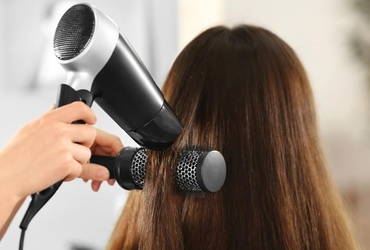 Không sấy tóc bị gì? Những lưu ý cần biết khi sấy tóc